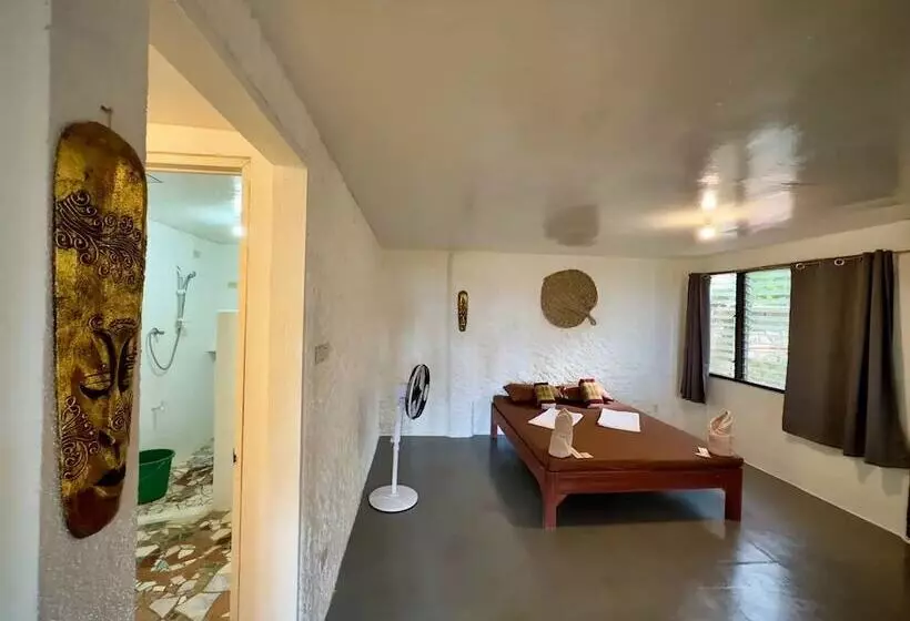 Playa Del Fuego Camiguin Beach Hostel & Resort