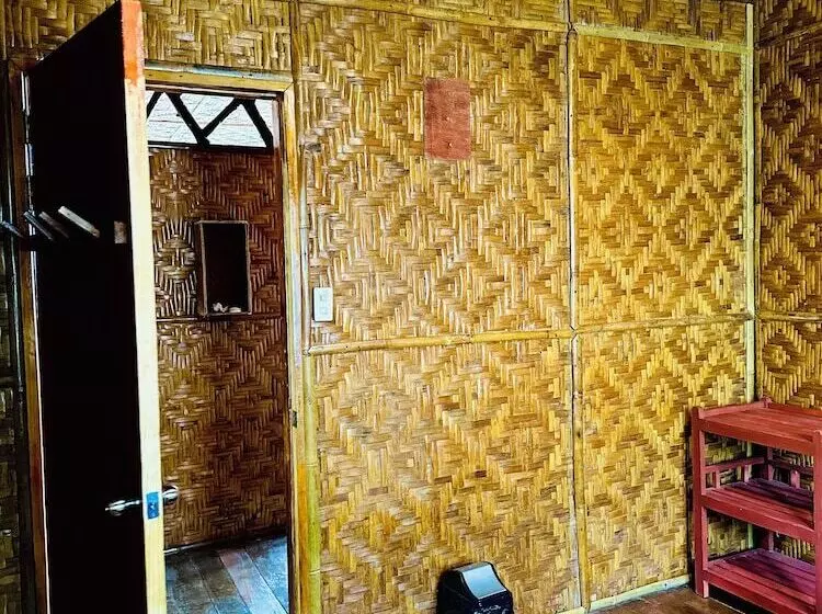 Playa Del Fuego Camiguin Beach Hostel & Resort