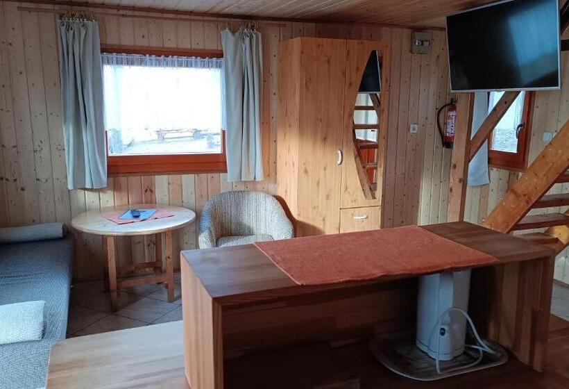 住宿加早餐  Darázshegyi Faház