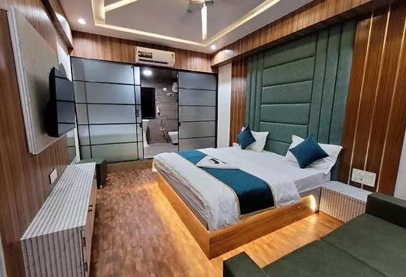 Fabhotel Max