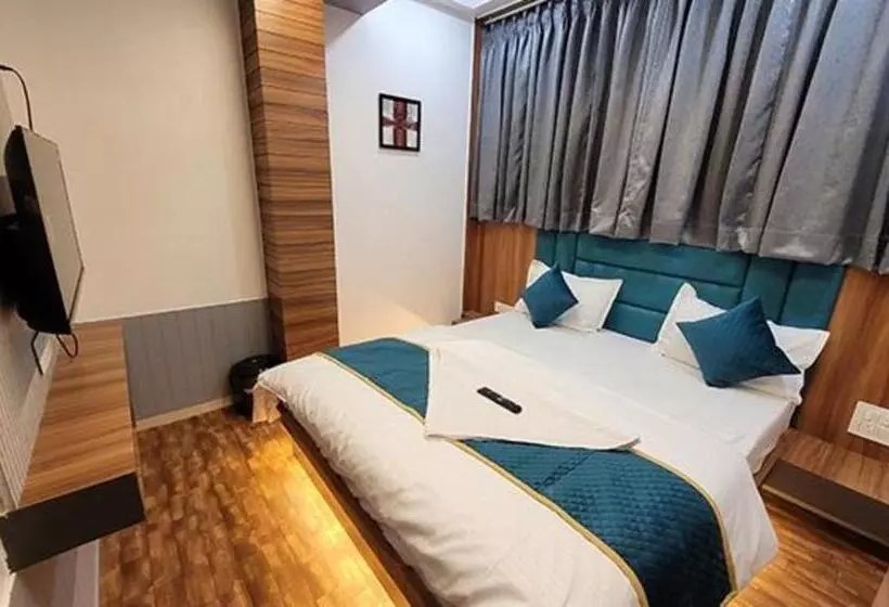 Fabhotel Max