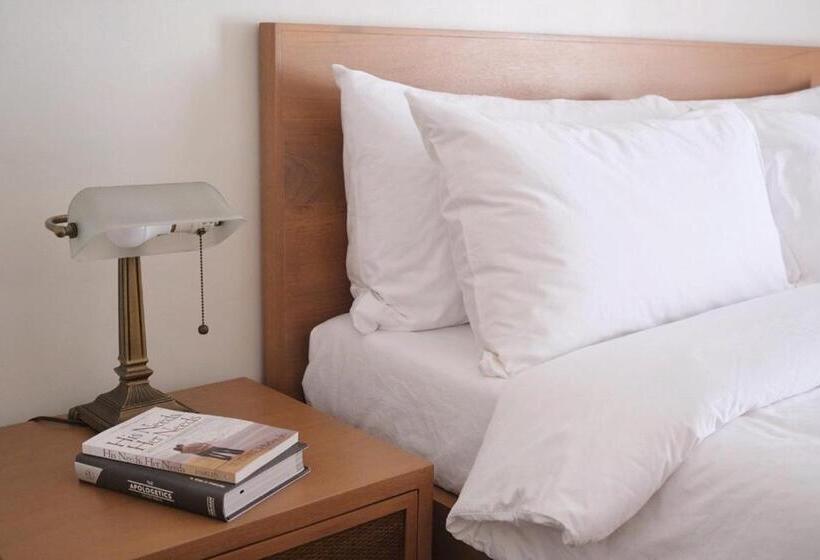 هتل Aginana Villas