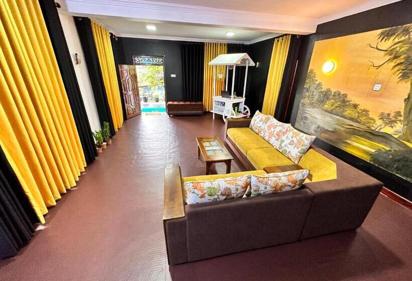 Hotel Mandaramnuwara Mandarama