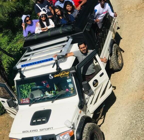 Hotel Mandaramnuwara Mandarama