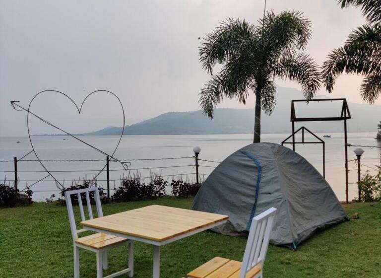 酒店 The Camp Square Pawna