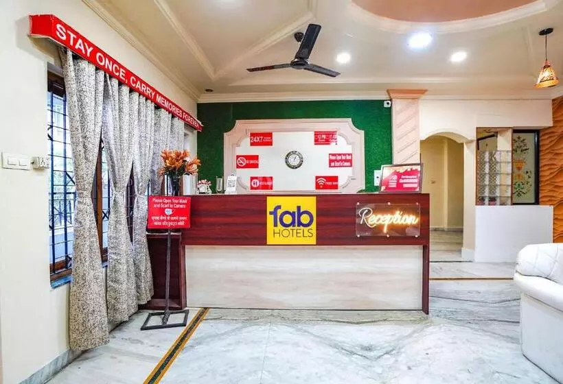 Fabhotel The Imperial Green