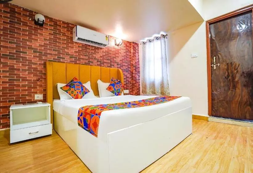 Fabhotel The Imperial Green