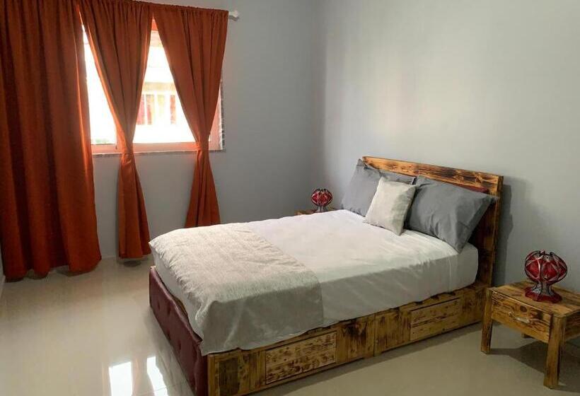 پانسیون J Martins Apart