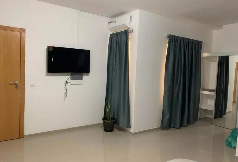 پانسیون J Martins Apart