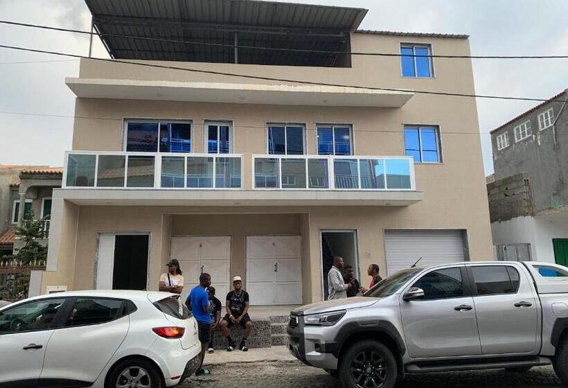 پانسیون J Martins Apart