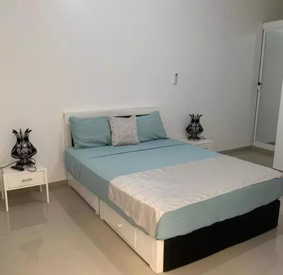 پانسیون J Martins Apart