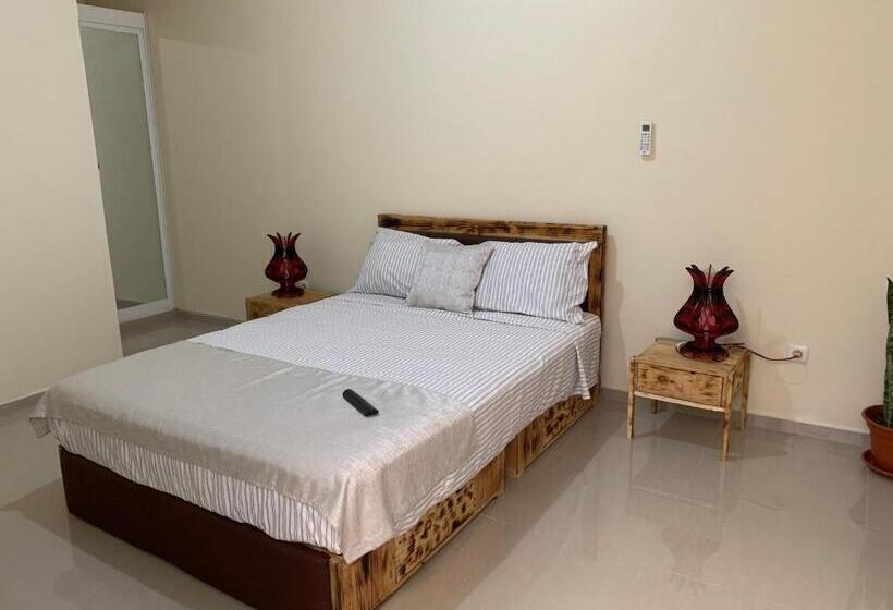 پانسیون J Martins Apart