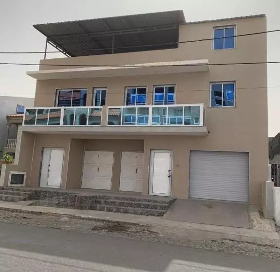 پانسیون J Martins Apart