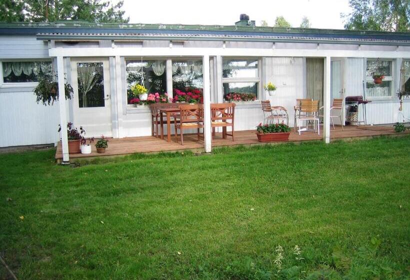 ペンション Saarnimaja