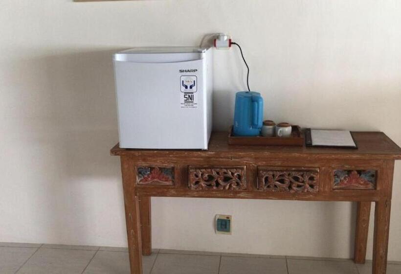 بنسيون Surf Shack Grupuk