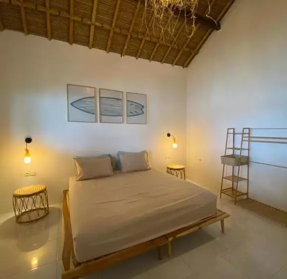 ペンション Surf Shack Grupuk