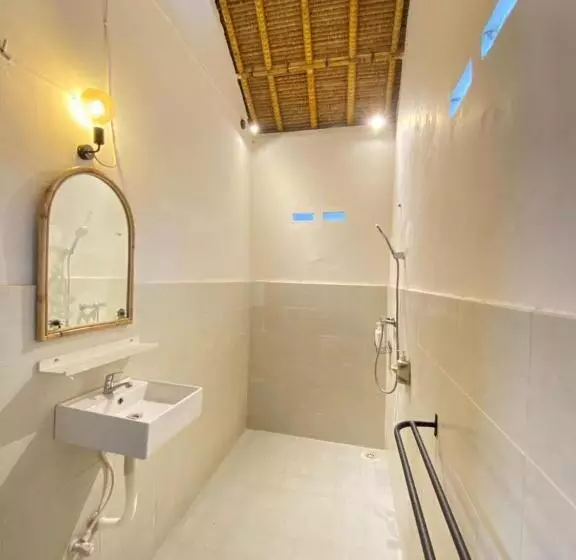 ペンション Surf Shack Grupuk