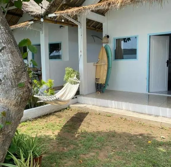 ペンション Surf Shack Grupuk