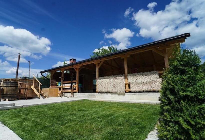 Pensiunea Hai La Maramu’