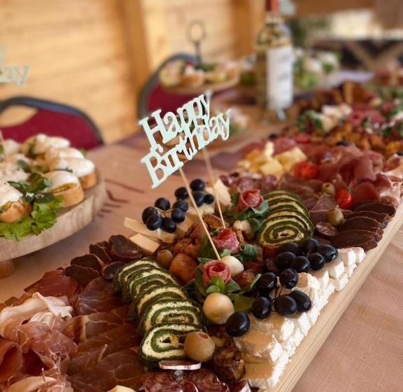 Pensiunea Hai La Maramu’