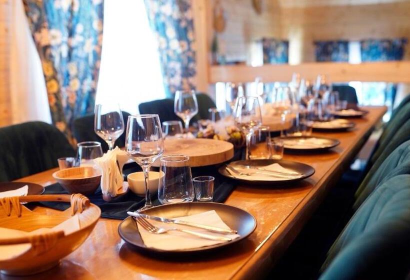 Pensiunea Hai La Maramu’