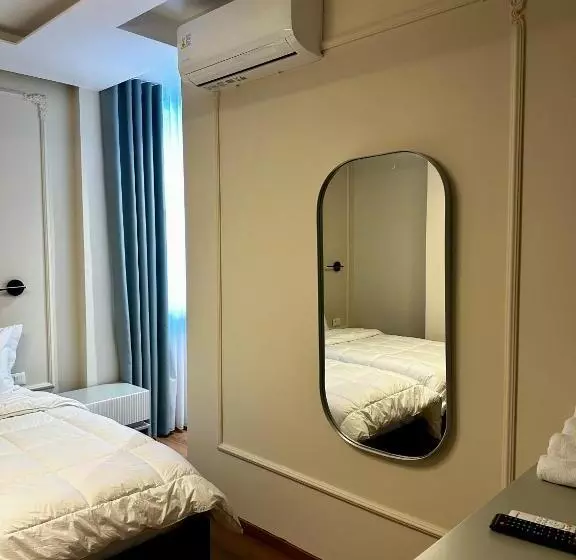 Sky View Hotel & Restaurant