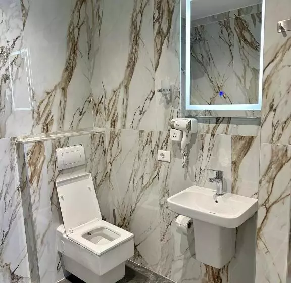 Sky View Hotel & Restaurant