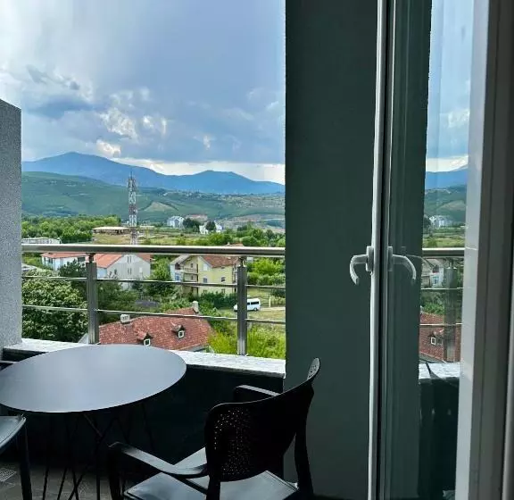 Sky View Hotel & Restaurant