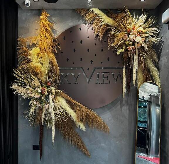 Sky View Hotel & Restaurant