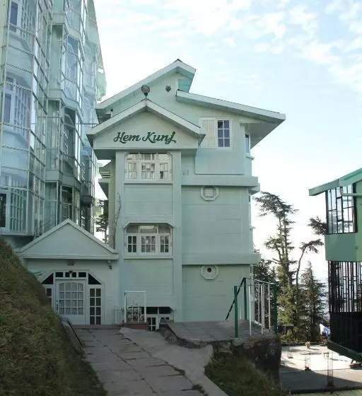 Aamiaismajoitus (B&B) Hem Kunj Estate