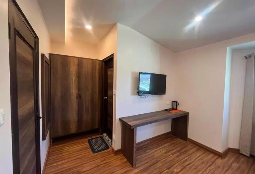 Aamiaismajoitus (B&B) Hem Kunj Estate