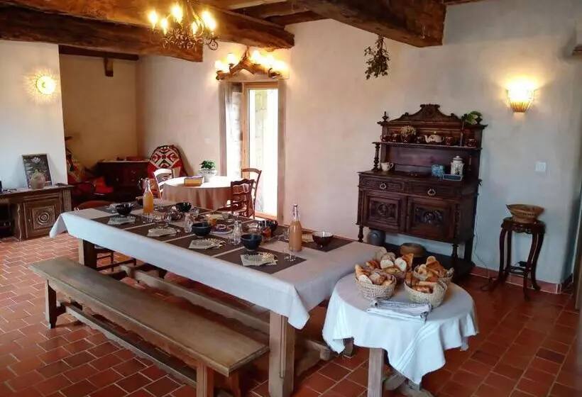 Aamiaismajoitus (B&B) à La Mainguère, Chambres D Hôtes