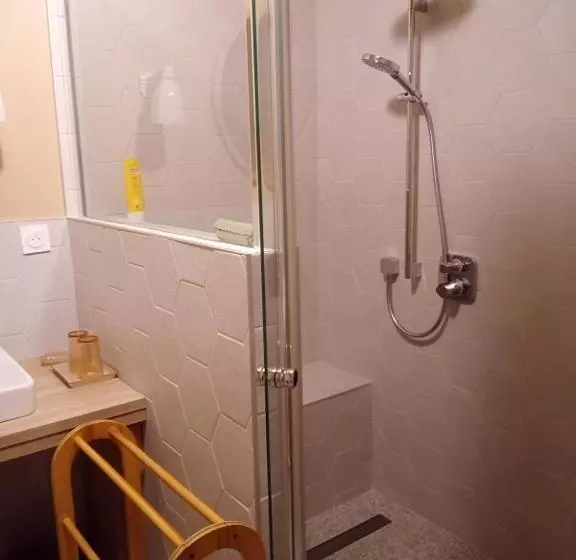 Aamiaismajoitus (B&B) à La Mainguère, Chambres D Hôtes