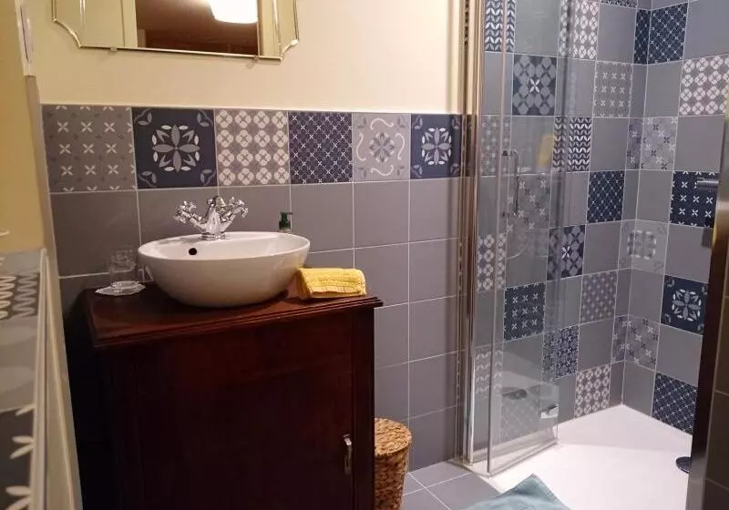 Aamiaismajoitus (B&B) à La Mainguère, Chambres D Hôtes