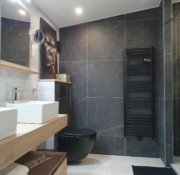 Bed and Breakfast Le Mas Des Aires   Chambres D Hôtes   Blauzac  Uzès   Pont Du Gard