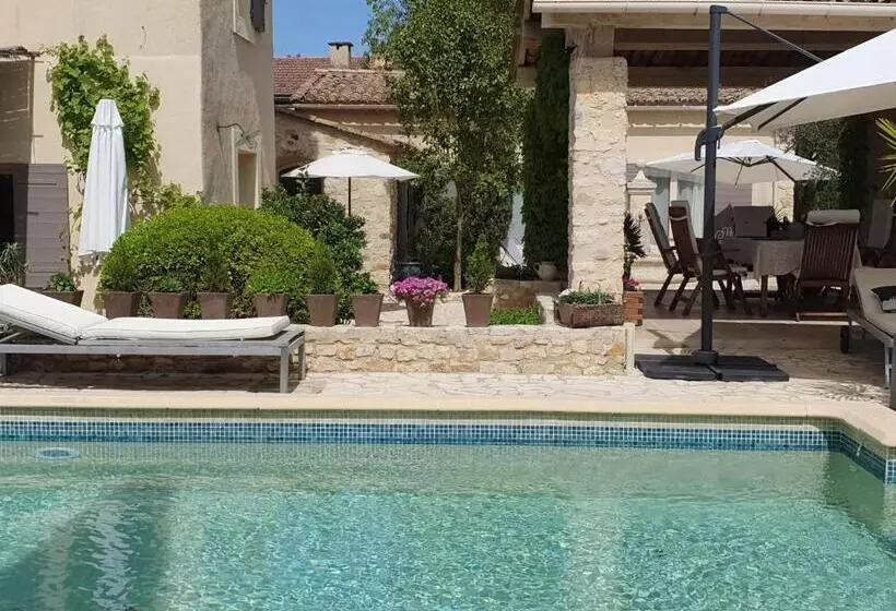 ベッドアンドブレックファースト Le Mas Des Aires   Chambres D Hôtes   Blauzac  Uzès   Pont Du Gard