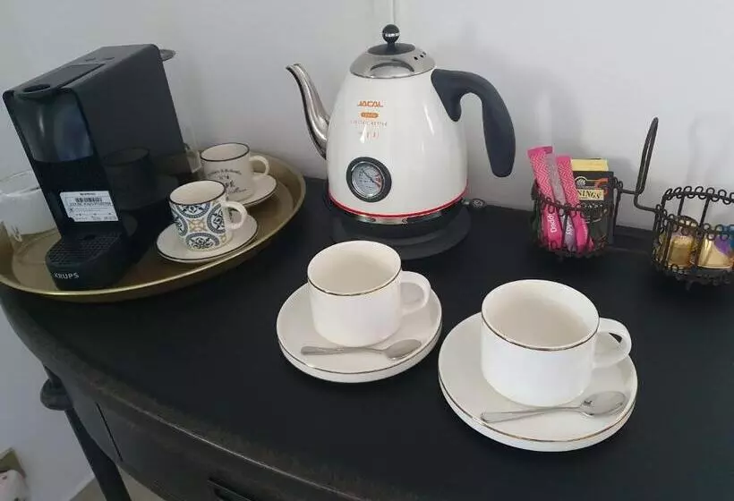 ベッドアンドブレックファースト Le Mas Des Aires   Chambres D Hôtes   Blauzac  Uzès   Pont Du Gard