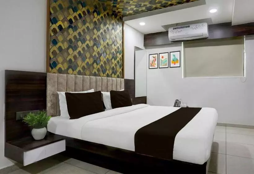 Super Hotel O Nana Chiloda Near Airport
