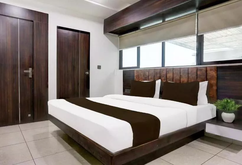 Super Hotel O Nana Chiloda Near Airport
