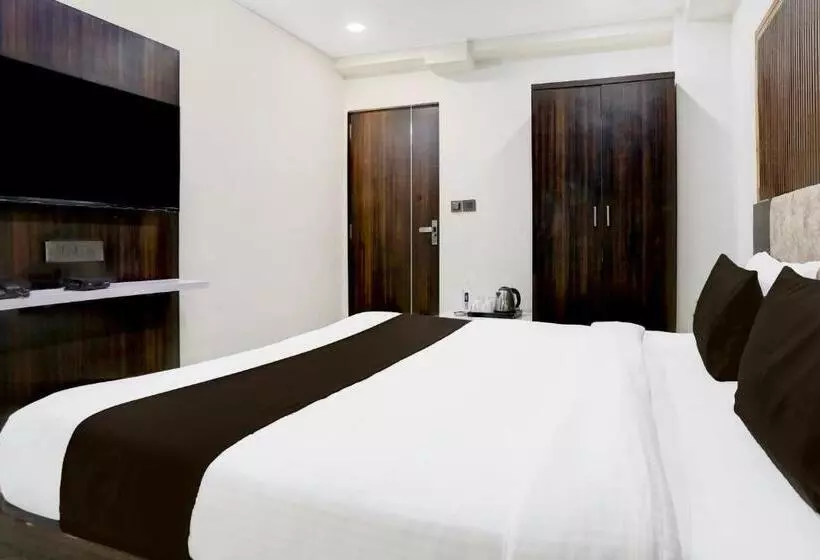 Super Hotel O Nana Chiloda Near Airport