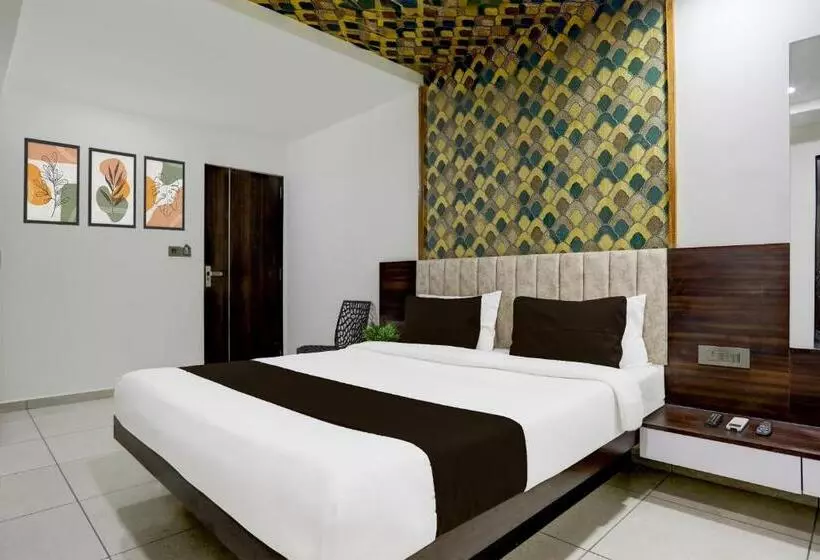 Super Hotel O Nana Chiloda Near Airport