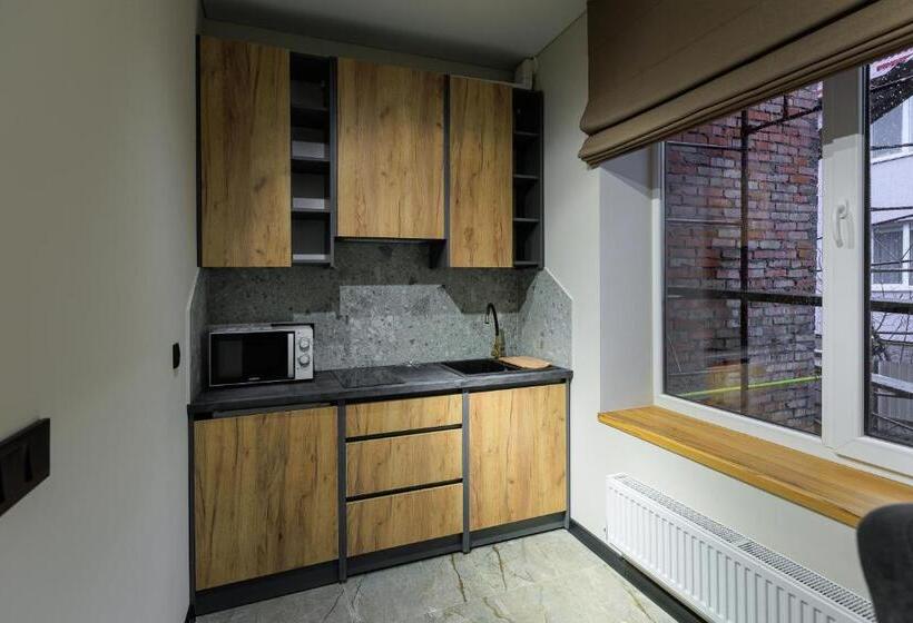 Discovery Garden Apartments