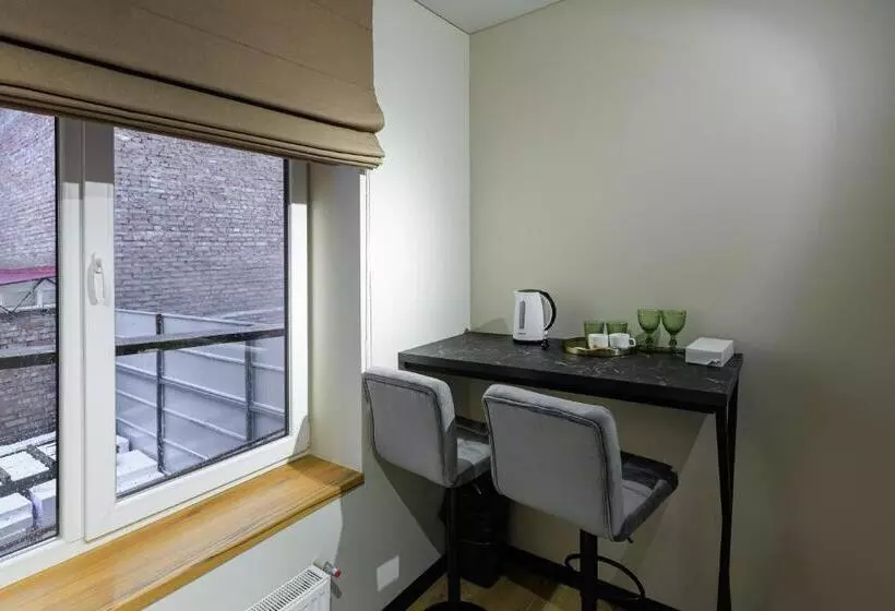 Discovery Garden Apartments