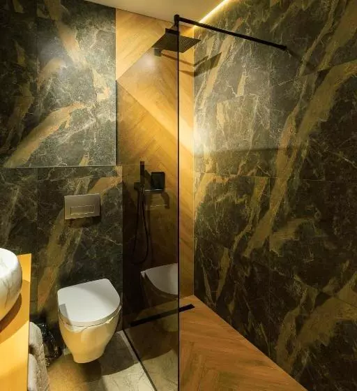 Discovery Garden Apartments