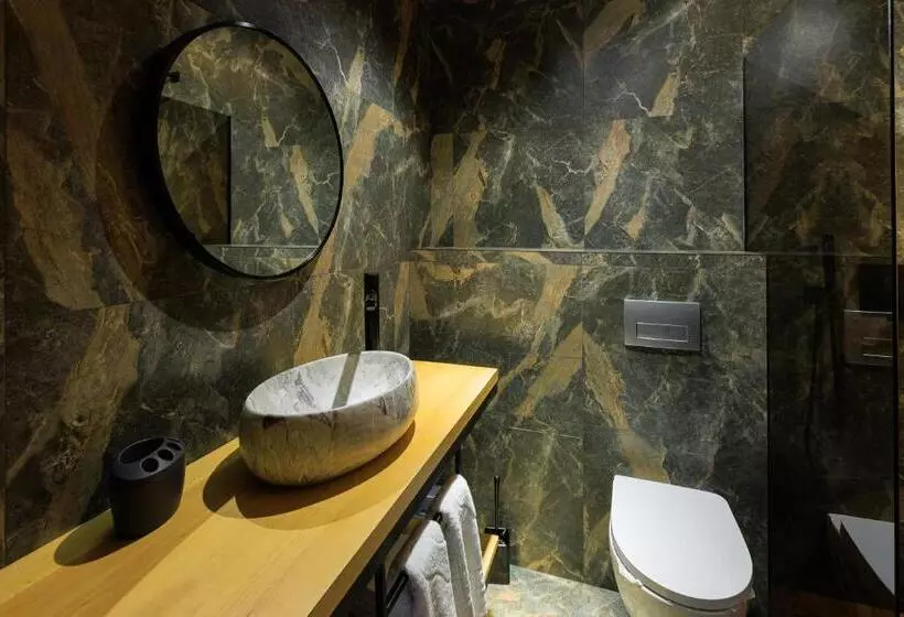 Discovery Garden Apartments