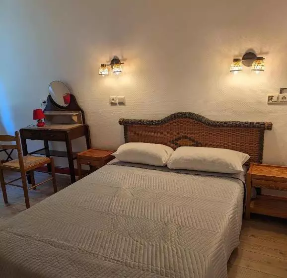 هتل Auberge Des Pins