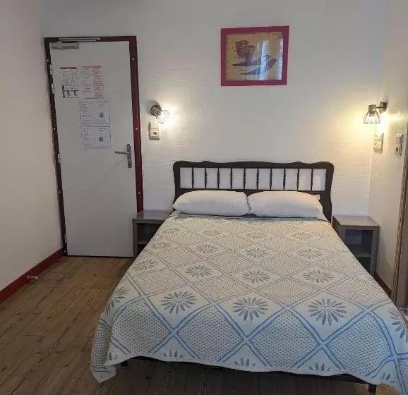 هتل Auberge Des Pins