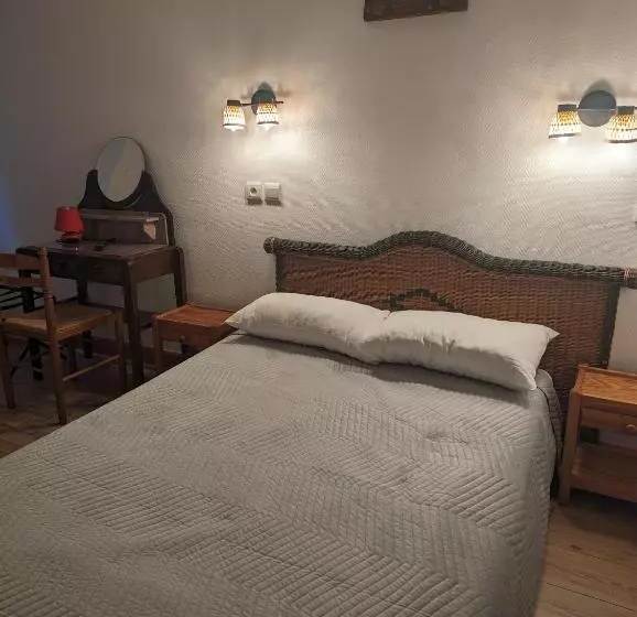 هتل Auberge Des Pins