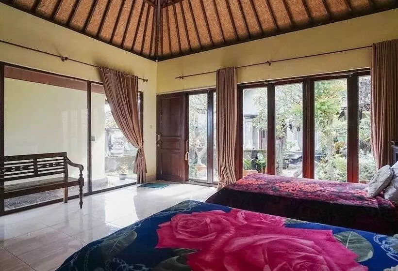 ホテル Baruna Lakeside View