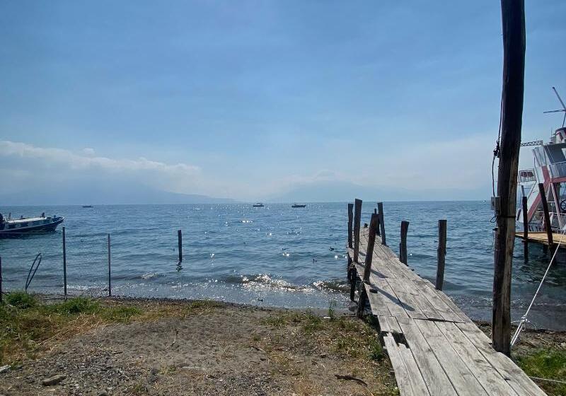 هتل کپسول Azul Rosa Party Lodging